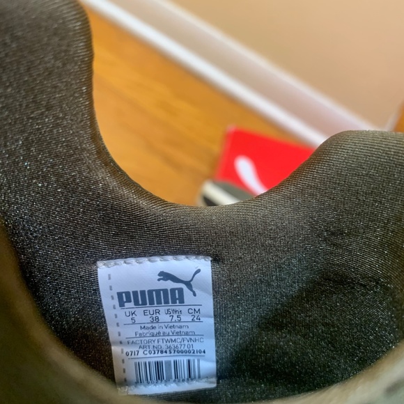 puma sneakers - Picture 4 of 5